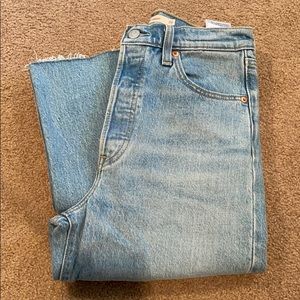 Levi’s Ribcage Straight